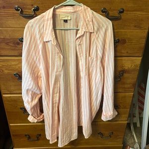 Target brand Universal Thread like new button down